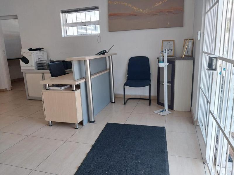 To Let commercial Property for Rent in Newton Park Eastern Cape